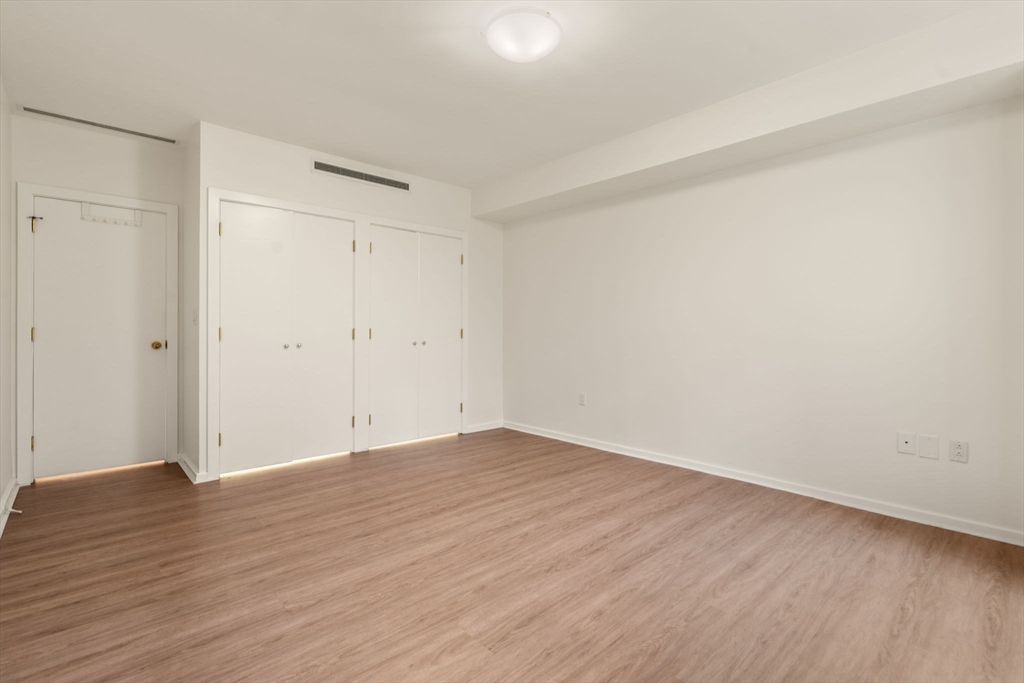 Cambridge, Massachusetts, 02138, United States, 1 Bedroom Bedrooms, ,1 BathroomBathrooms,Residential,For Sale,1883124