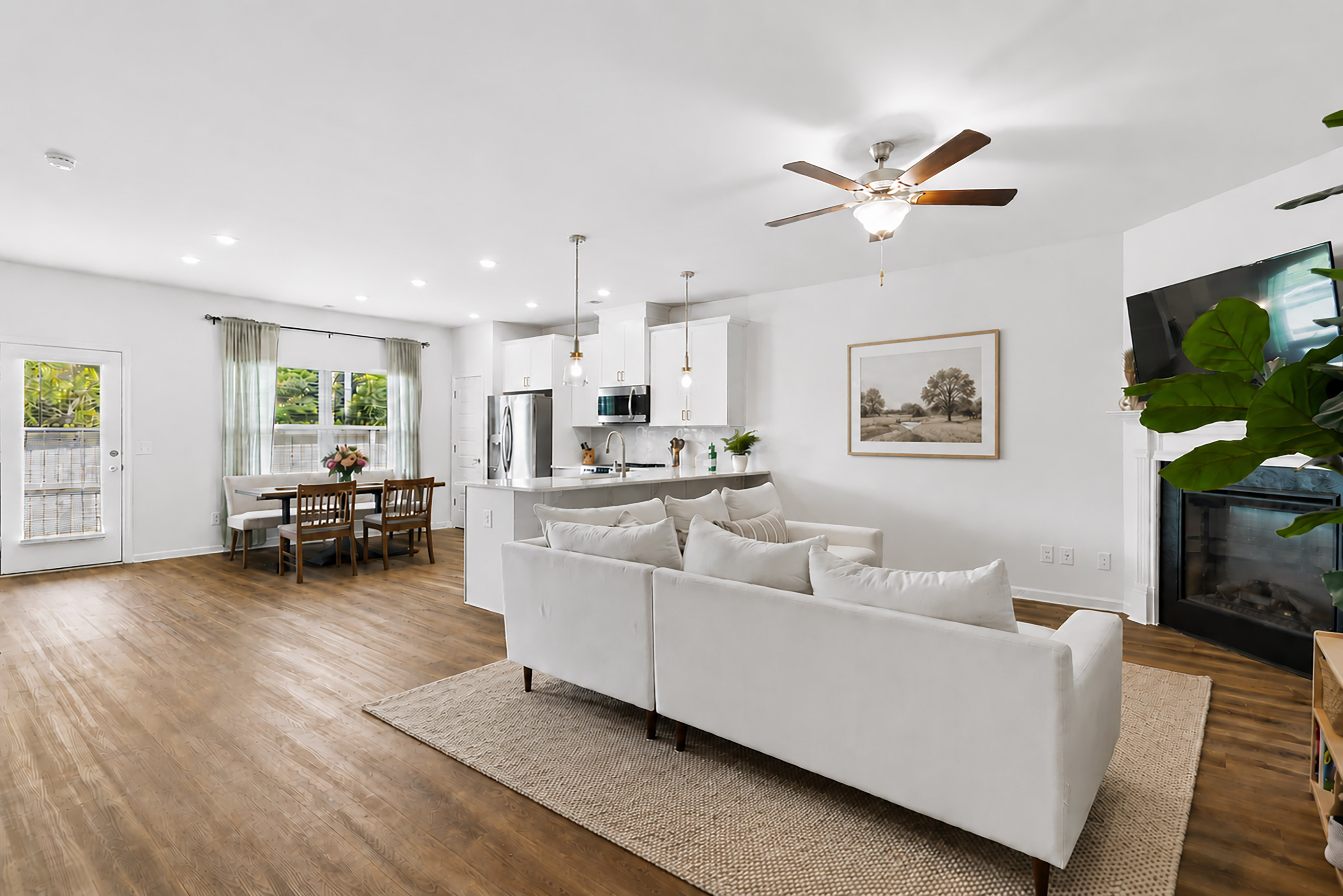  Beautifully Appointed Home Balances Comfort, Style and Low Maintenance Living - 物件實景