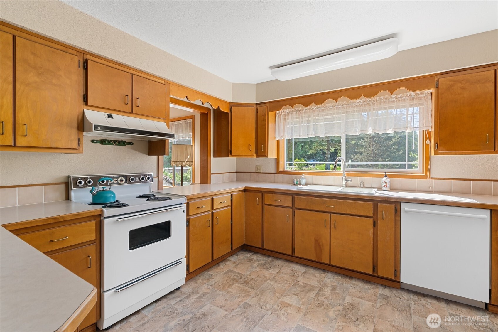 Chehalis, Washington, 98532, United States, 3 Bedrooms Bedrooms, ,1 BathroomBathrooms,Residential,For Sale,1851849