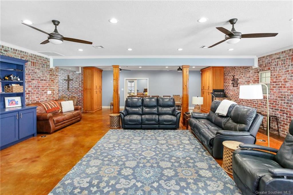 Iowa, Louisiana, 70647, United States, 4 Bedrooms Bedrooms, ,5 BathroomsBathrooms,Residential,For Sale,1978673