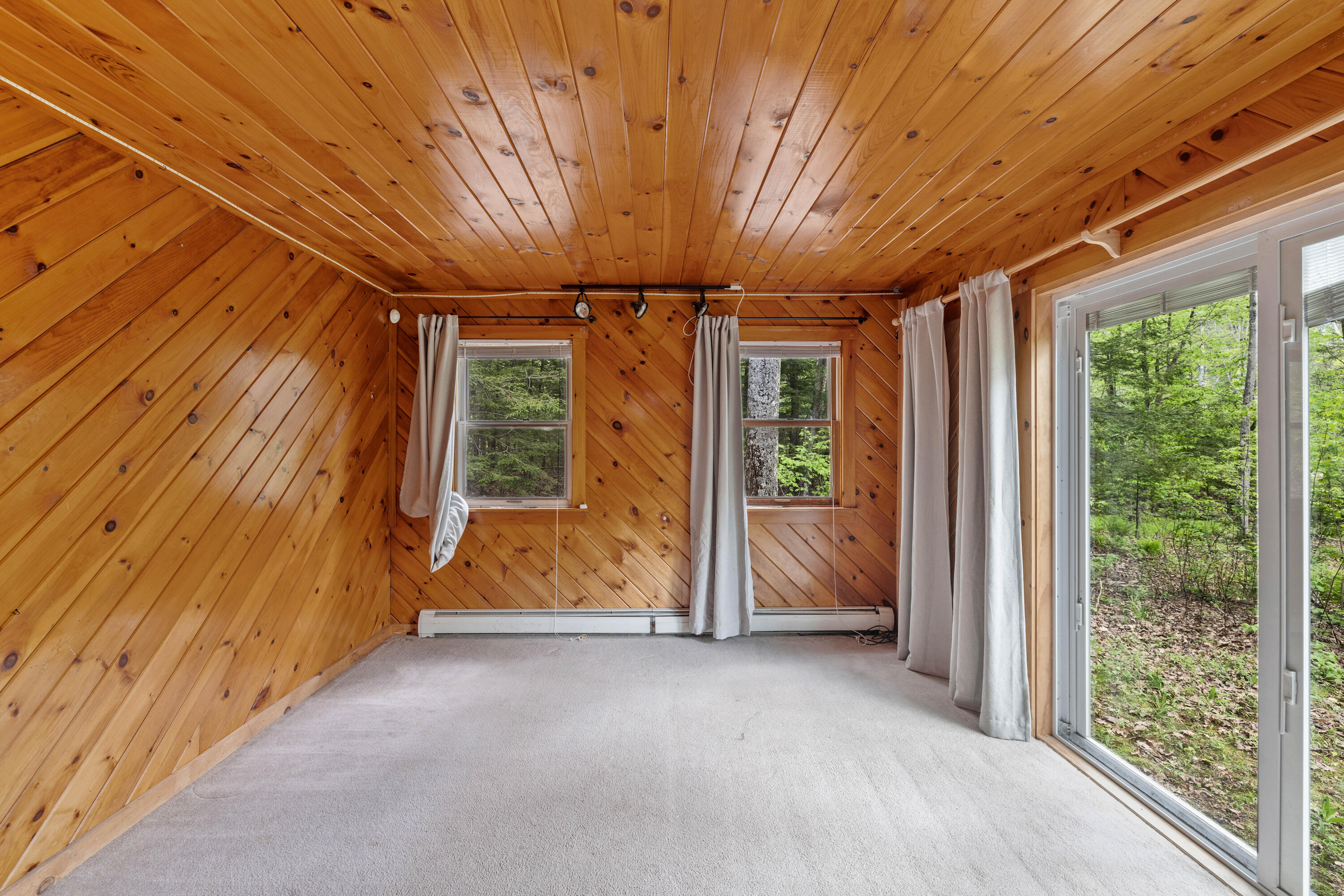 Topsham, Maine, 04086, United States, 4 Bedrooms Bedrooms, ,2 BathroomsBathrooms,Residential,For Sale,1838332