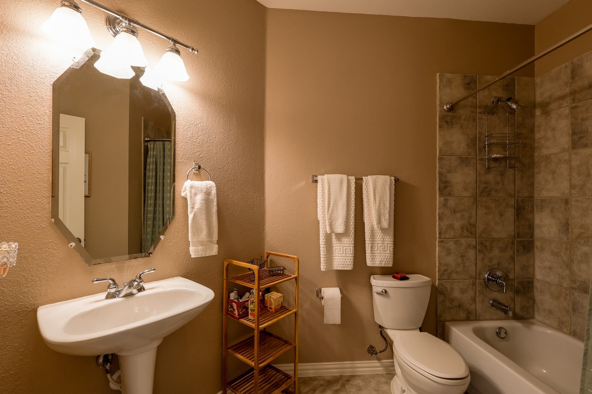 Frisco, Texas, 75036, United States, 5 Bedrooms Bedrooms, ,4 BathroomsBathrooms,Residential,For Sale,1982695