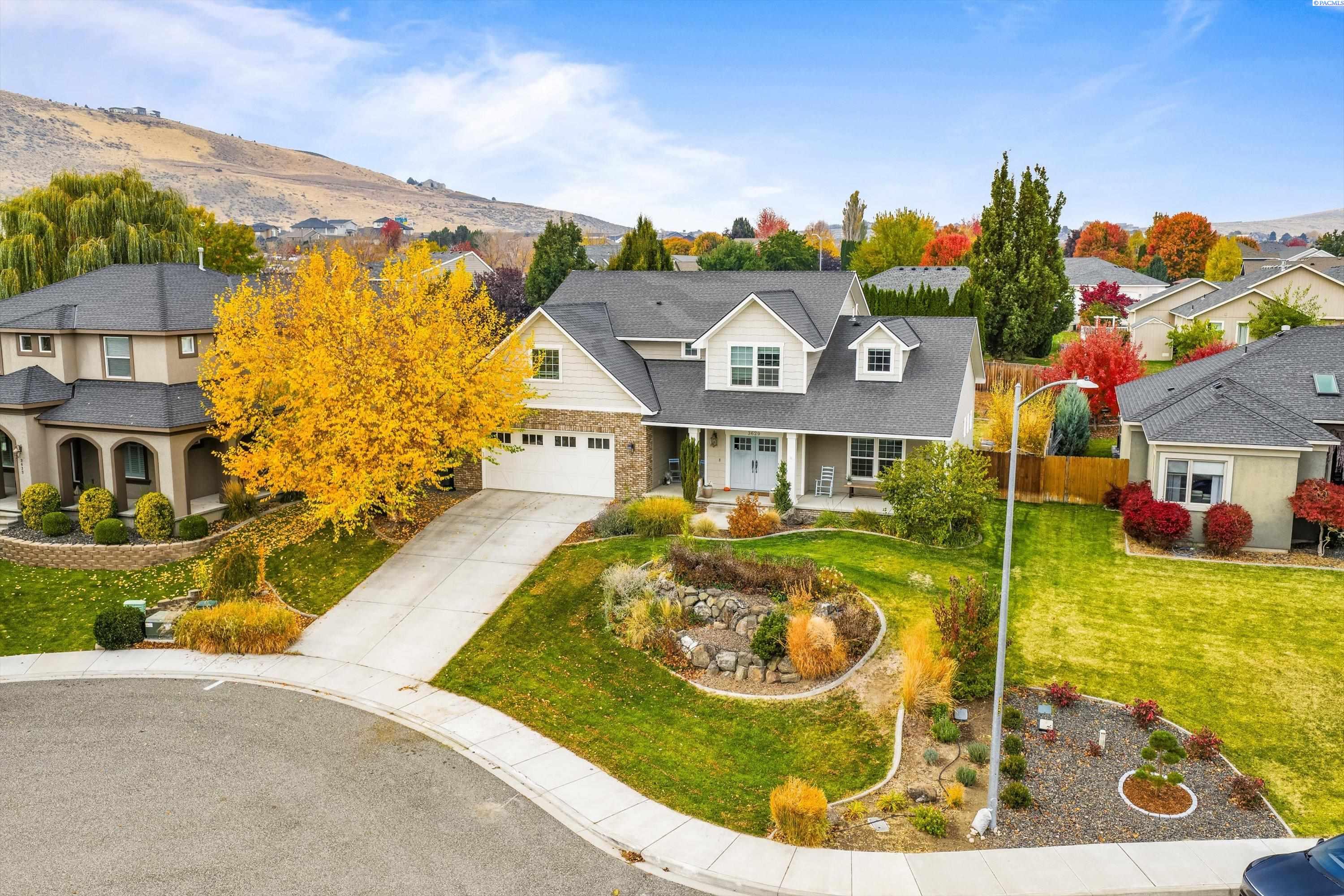 Richland, Washington, 99352, United States, 5 Bedrooms Bedrooms, ,3 BathroomsBathrooms,Residential,For Sale,1987518