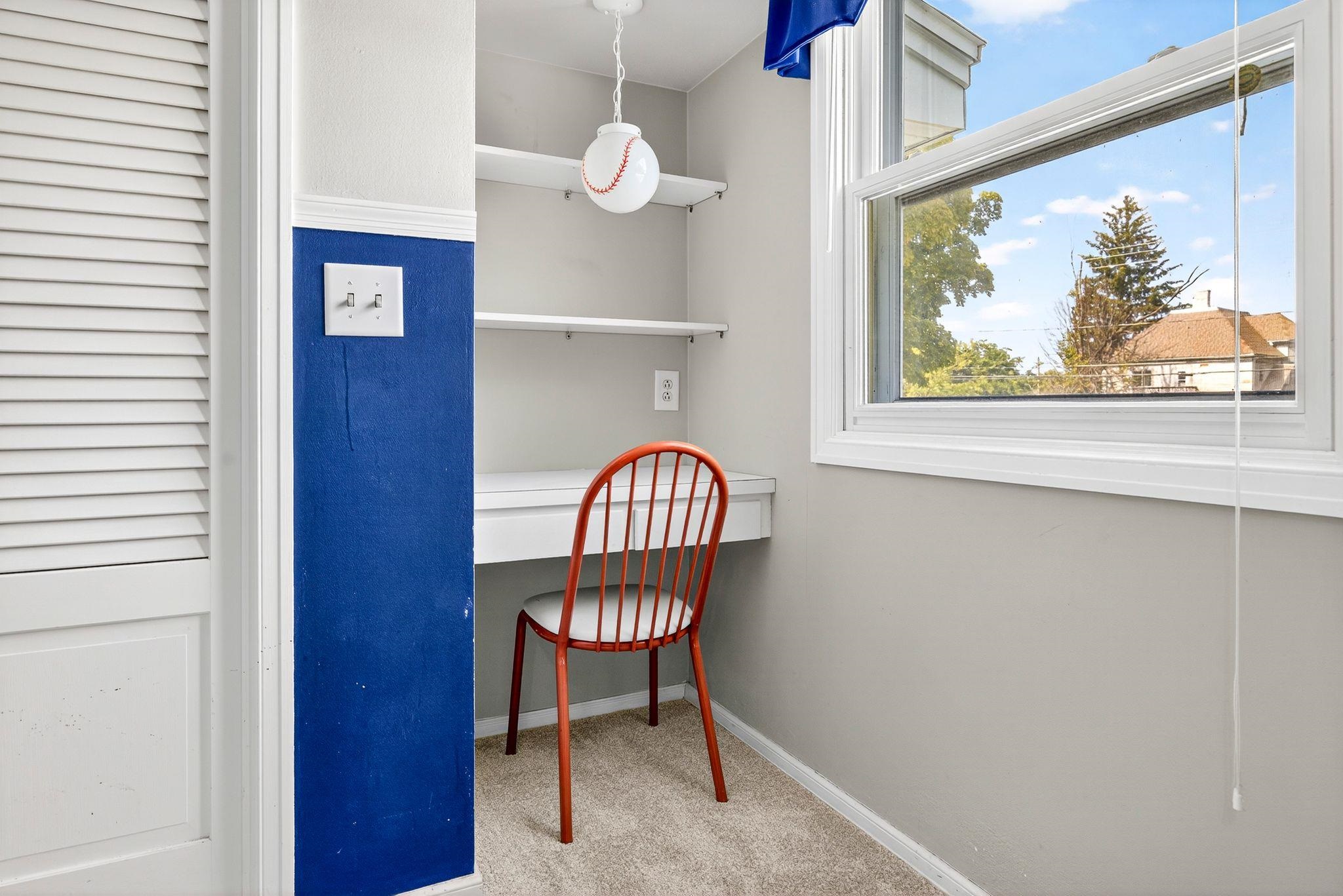 Hortonville, Wisconsin, 54944-9435, United States, 5 Bedrooms Bedrooms, ,4 BathroomsBathrooms,Residential,For Sale,1977478