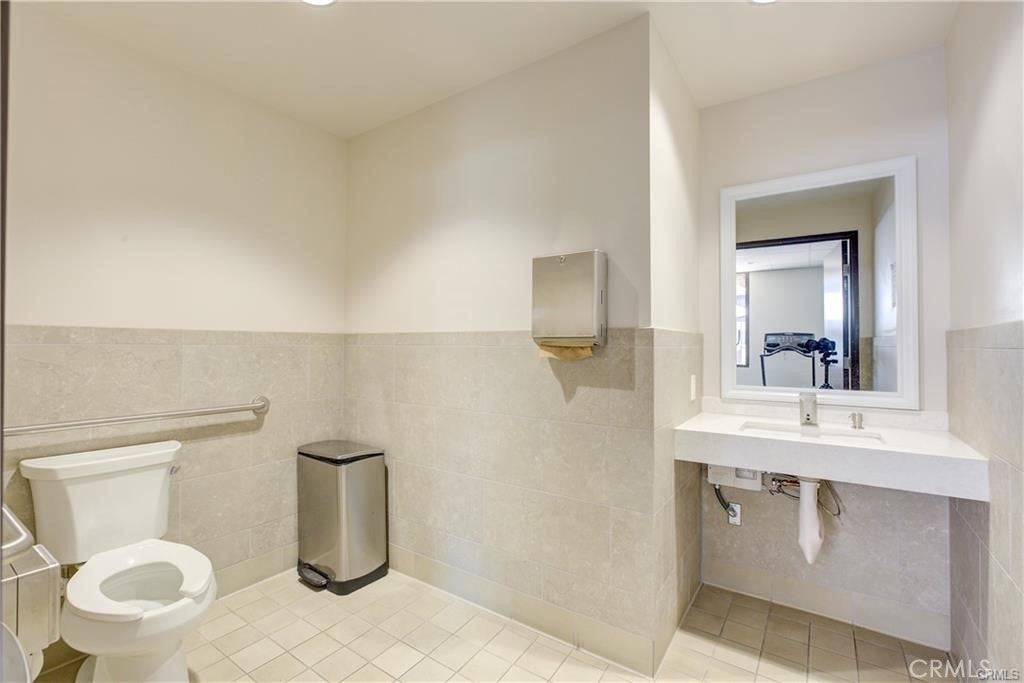 Encino, California, 91316, United States, 1 Bedroom Bedrooms, ,1 BathroomBathrooms,Residential,For Sale,1743068
