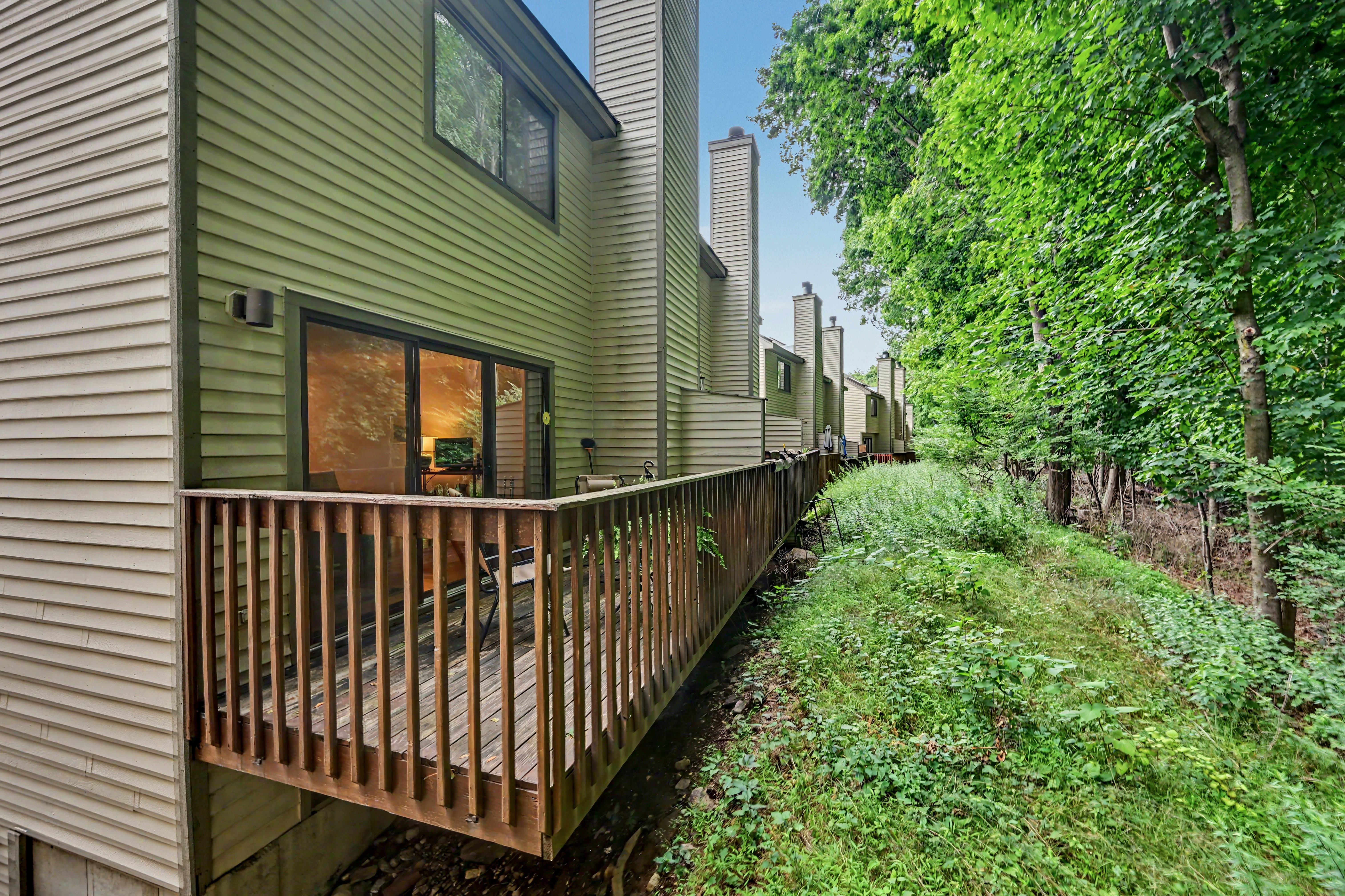  2435 Bedford Street - 物件實景