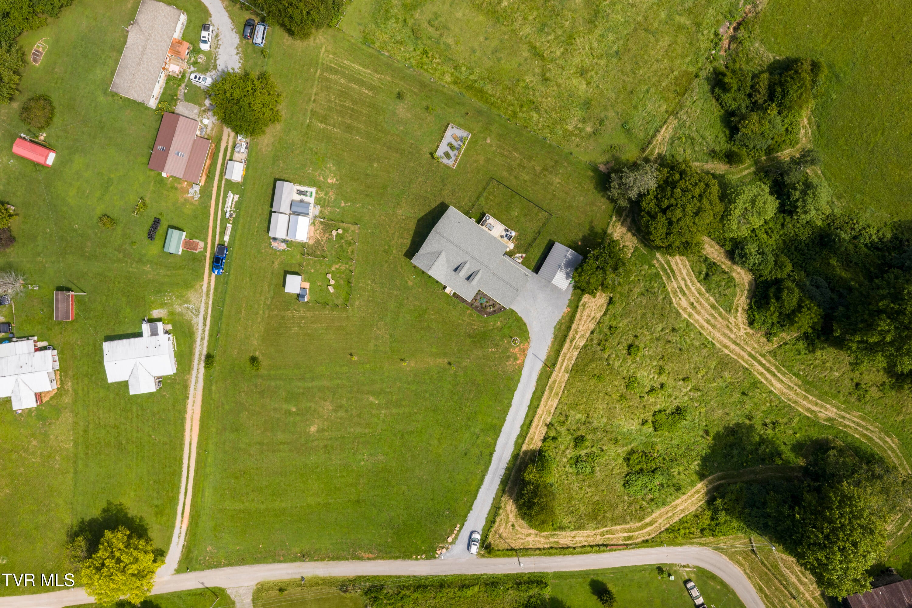 Elizabethton, Tennessee, 37643, United States, 3 Bedrooms Bedrooms, ,2 BathroomsBathrooms,Residential,For Sale,1925509