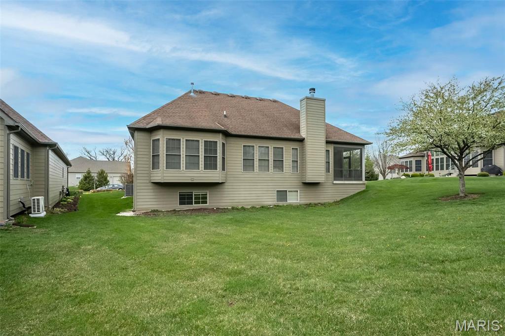 St Charles, Missouri, 63303, United States, 3 Bedrooms Bedrooms, ,3 BathroomsBathrooms,Residential,For Sale,1891670
