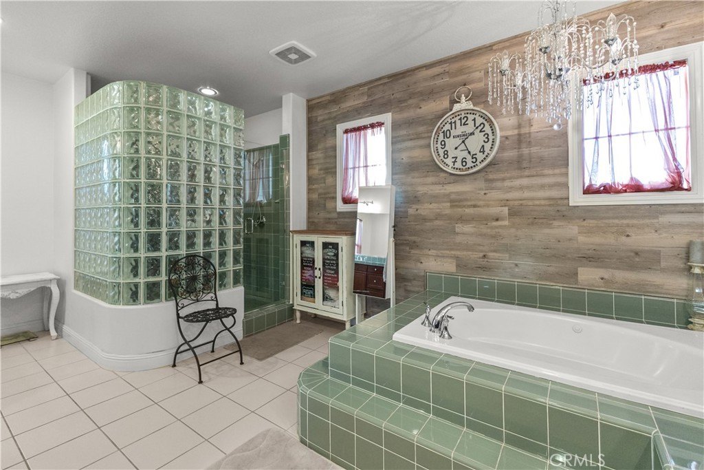 Highland, California, 92346, United States, 5 Bedrooms Bedrooms, ,5 BathroomsBathrooms,Residential,For Sale,1982875