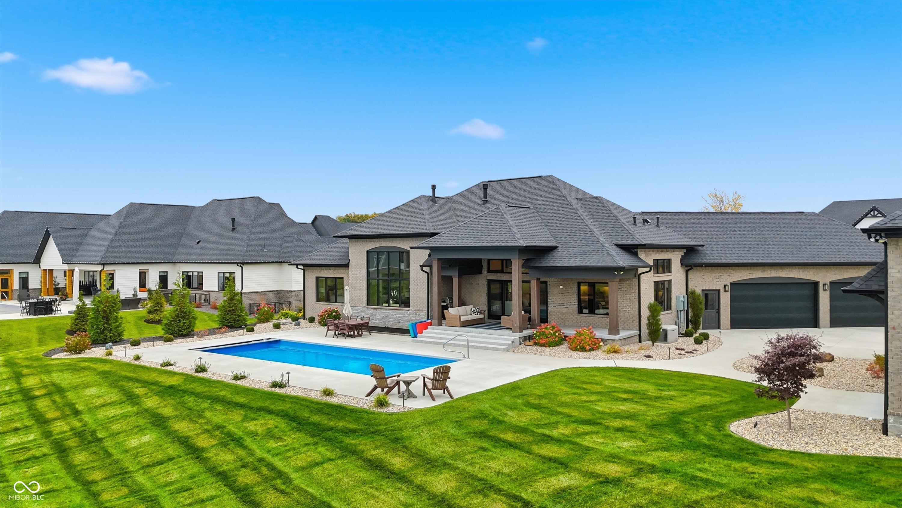 Bargersville, Indiana, 46106, United States, 5 Bedrooms Bedrooms, ,6 BathroomsBathrooms,Residential,For Sale,1983672