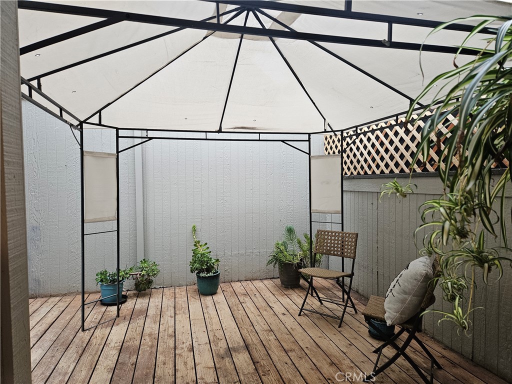 Simi Valley, California, 93063, United States, 2 Bedrooms Bedrooms, ,2 BathroomsBathrooms,Residential,For Sale,2001634