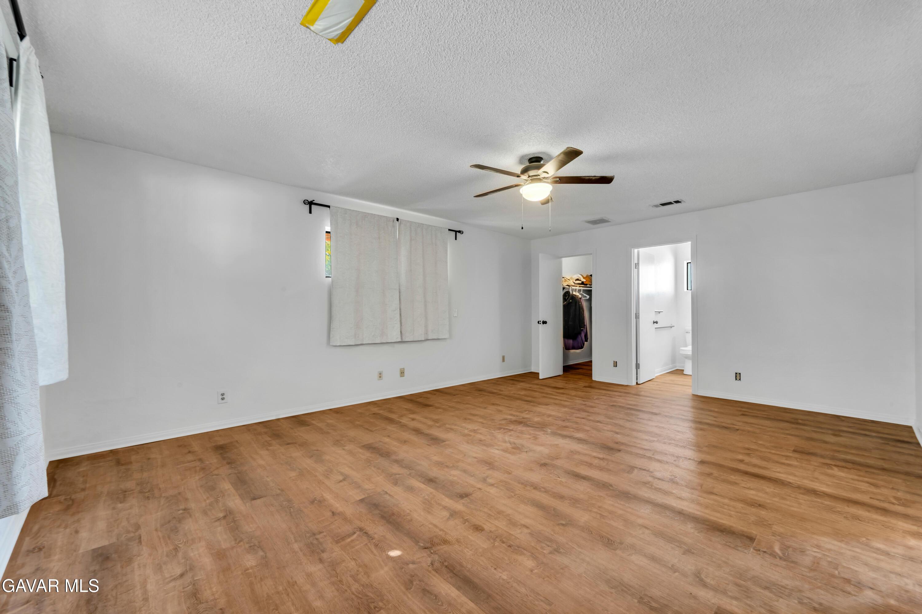 Pearblossom, California, 93553, United States, 4 Bedrooms Bedrooms, ,3 BathroomsBathrooms,Residential,For Sale,1971621