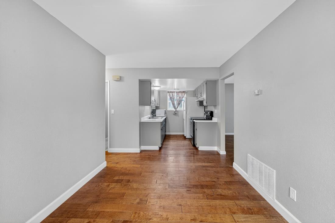 Watsonville, California, 95076, United States, 2 Bedrooms Bedrooms, ,1 BathroomBathrooms,Residential,For Sale,1969209