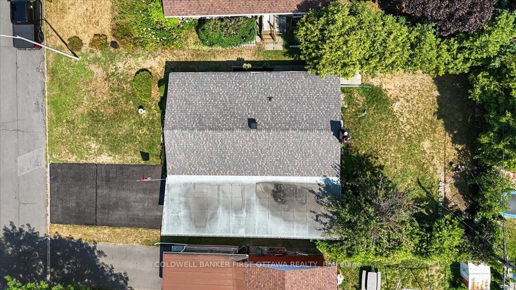 Ottawa, Ontario, K2A 1N7, CA, 3 Bedrooms Bedrooms, ,2 BathroomsBathrooms,Residential,For Sale,1924987