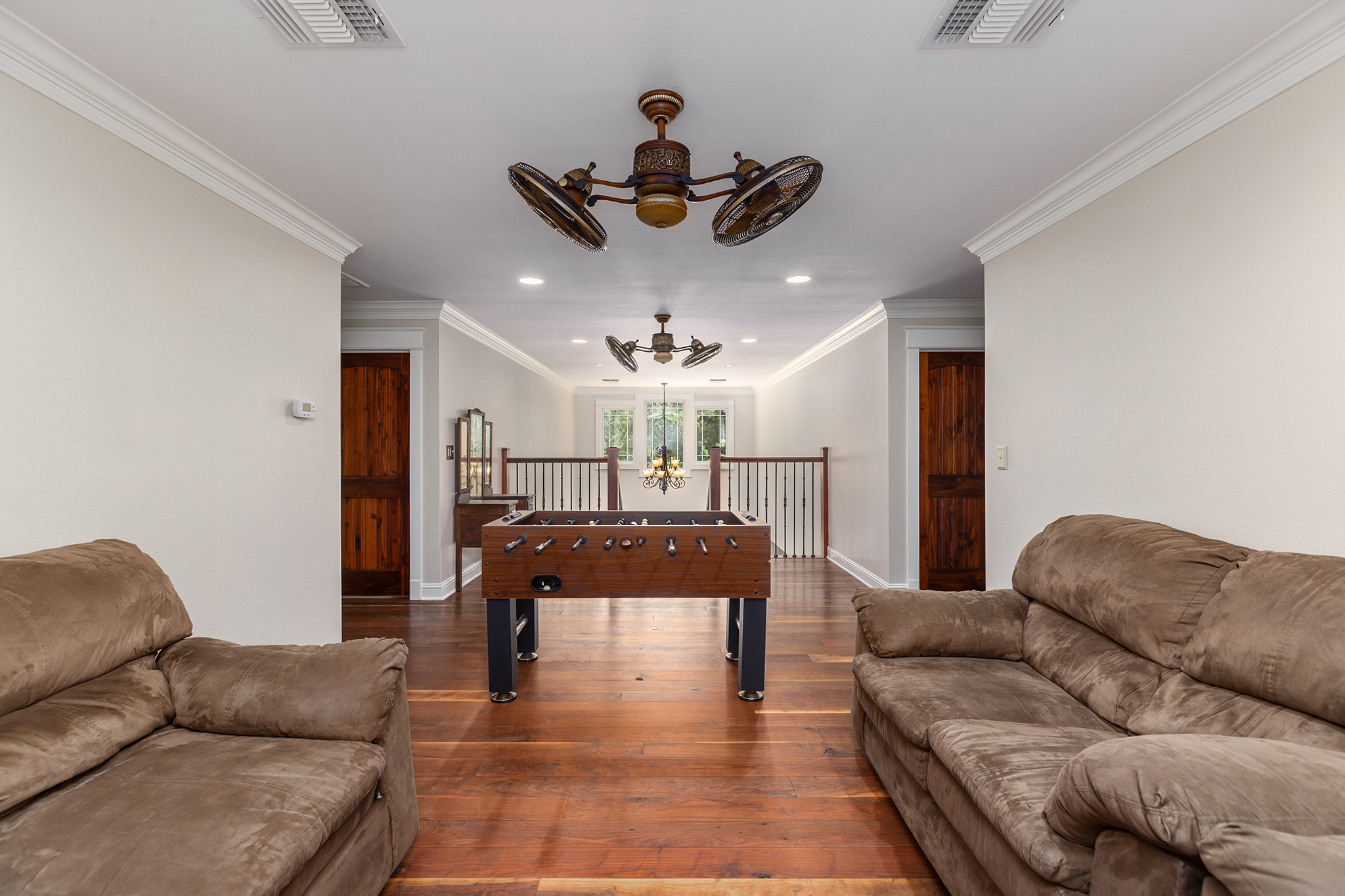 Bronson, Texas, 75930, United States, 5 Bedrooms Bedrooms, ,4 BathroomsBathrooms,Residential,For Sale,1944526