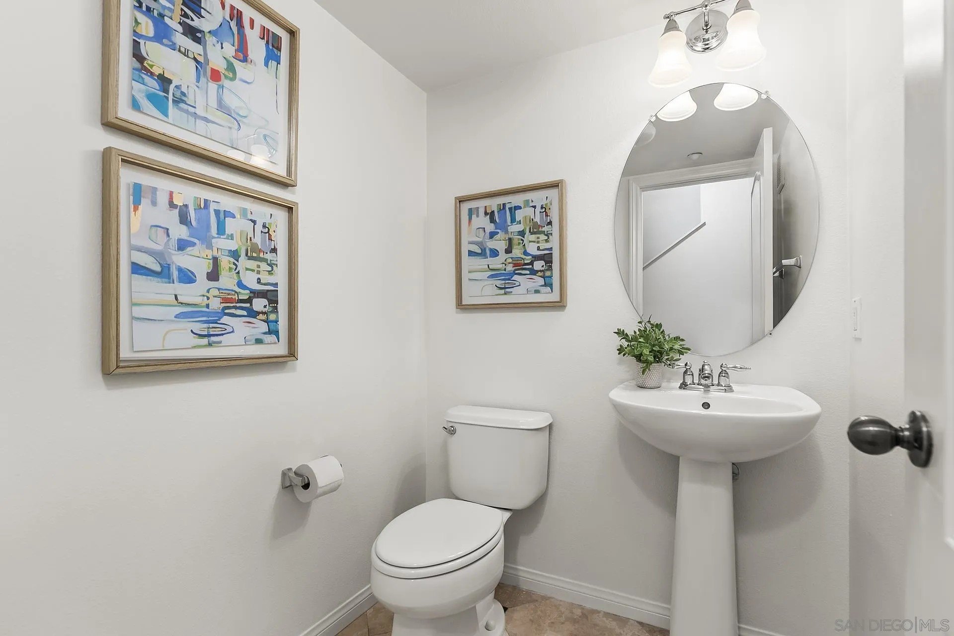 San Diego, California, 92106, United States, 2 Bedrooms Bedrooms, ,3 BathroomsBathrooms,Residential,For Sale,1919740