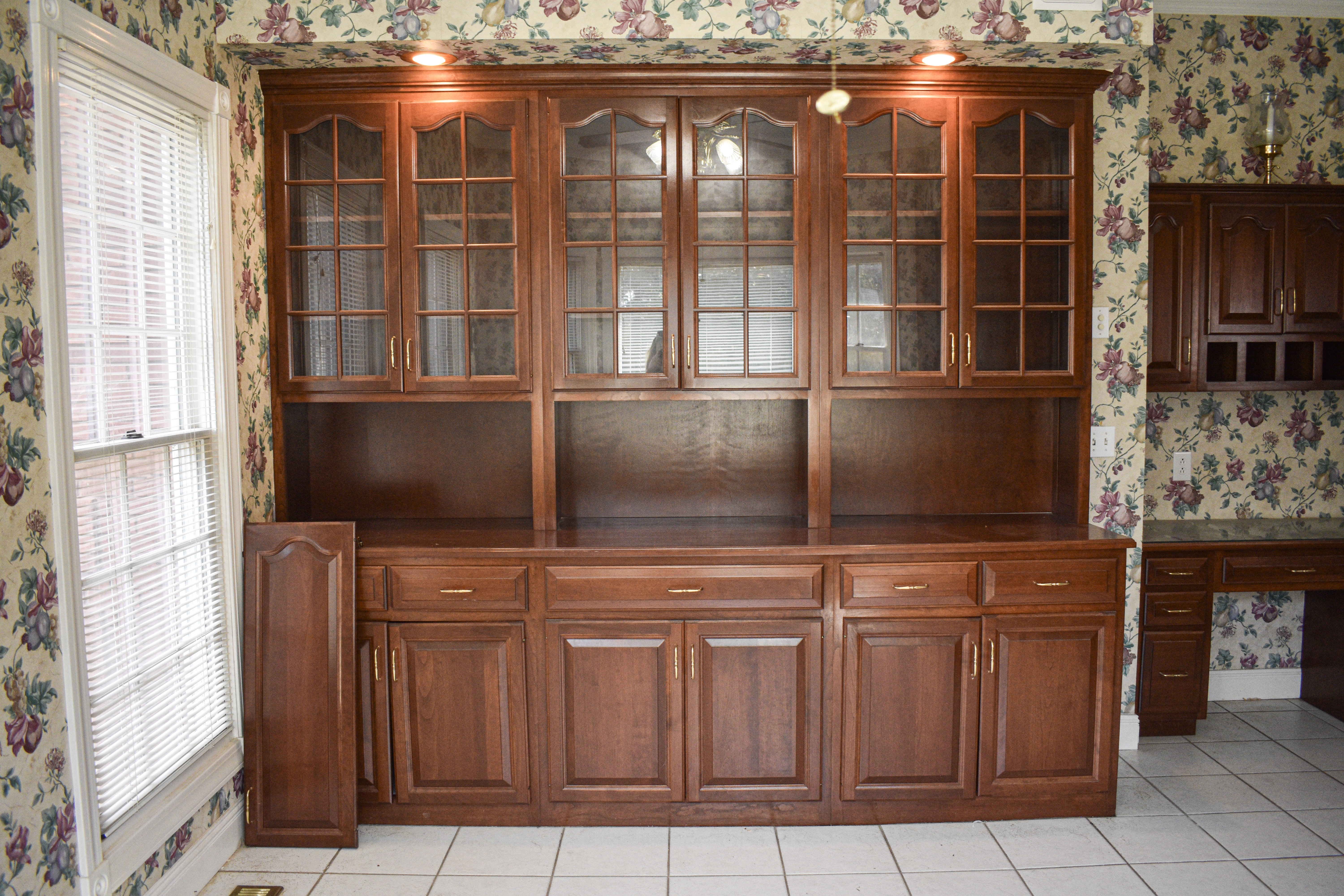 Union City, Tennessee, 38261, United States, 4 Bedrooms Bedrooms, ,4 BathroomsBathrooms,Residential,For Sale,1937100