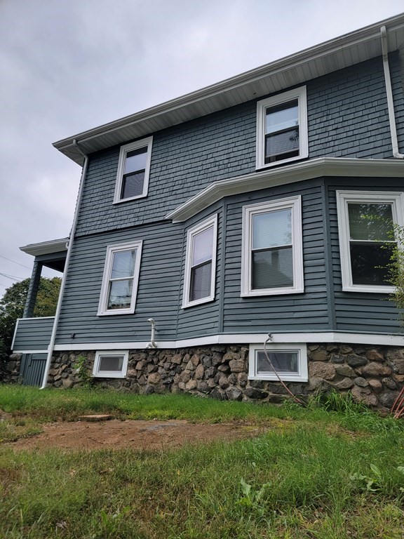 Lynn, Massachusetts, 01902, United States, 3 Bedrooms Bedrooms, ,2 BathroomsBathrooms,Residential,For Sale,1923536