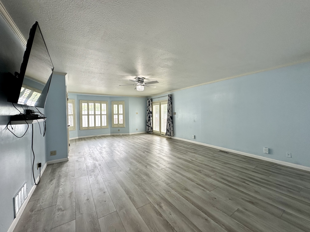 Union City, Tennessee, 38261, United States, 6 Bedrooms Bedrooms, ,5 BathroomsBathrooms,Residential,For Sale,1924324