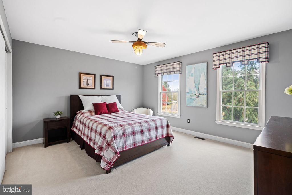 New Hope, Pennsylvania, 18938, United States, 4 Bedrooms Bedrooms, ,5 BathroomsBathrooms,Residential,For Sale,1987976