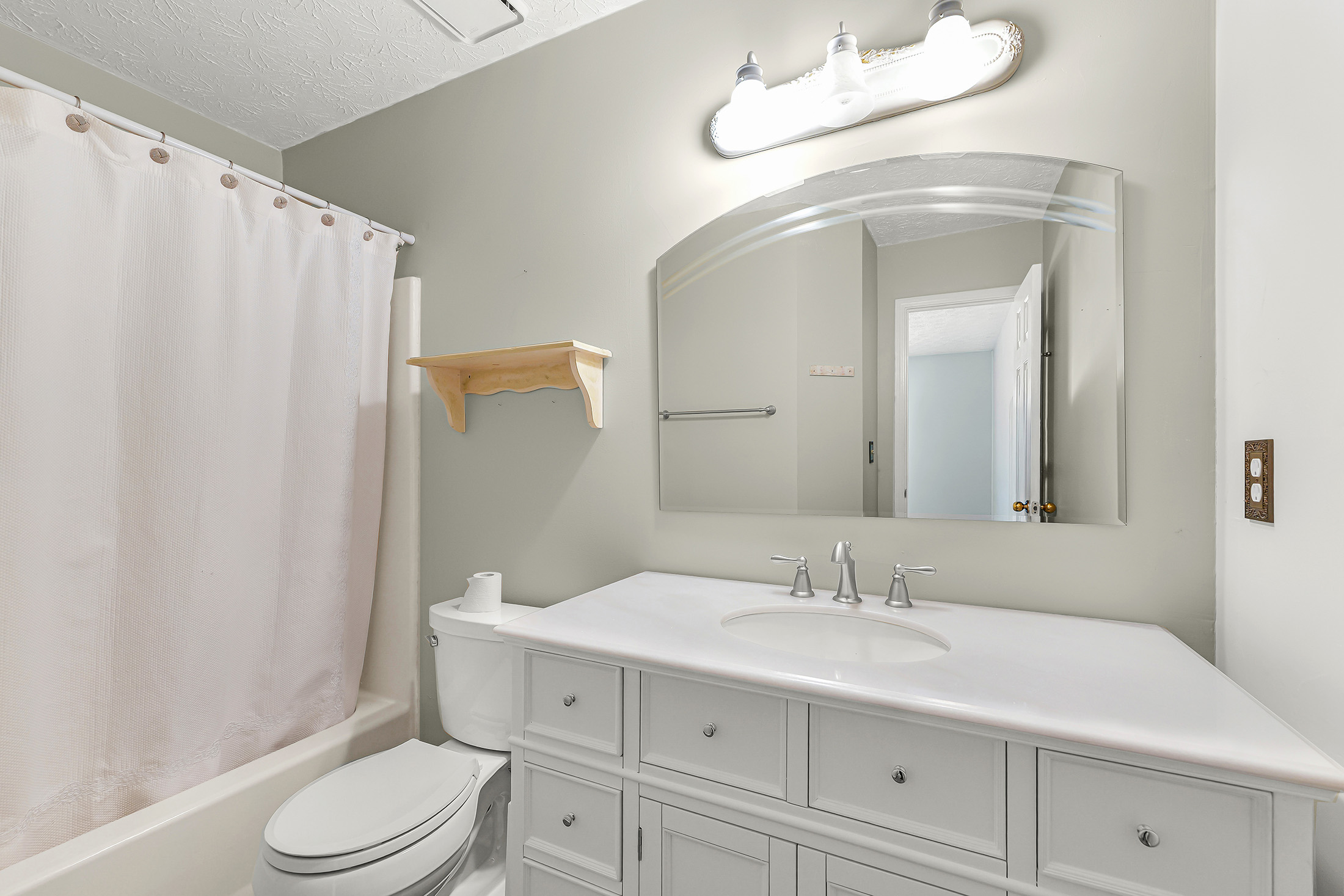  Effortless Living in Charming Alpharetta Home - 物件實景