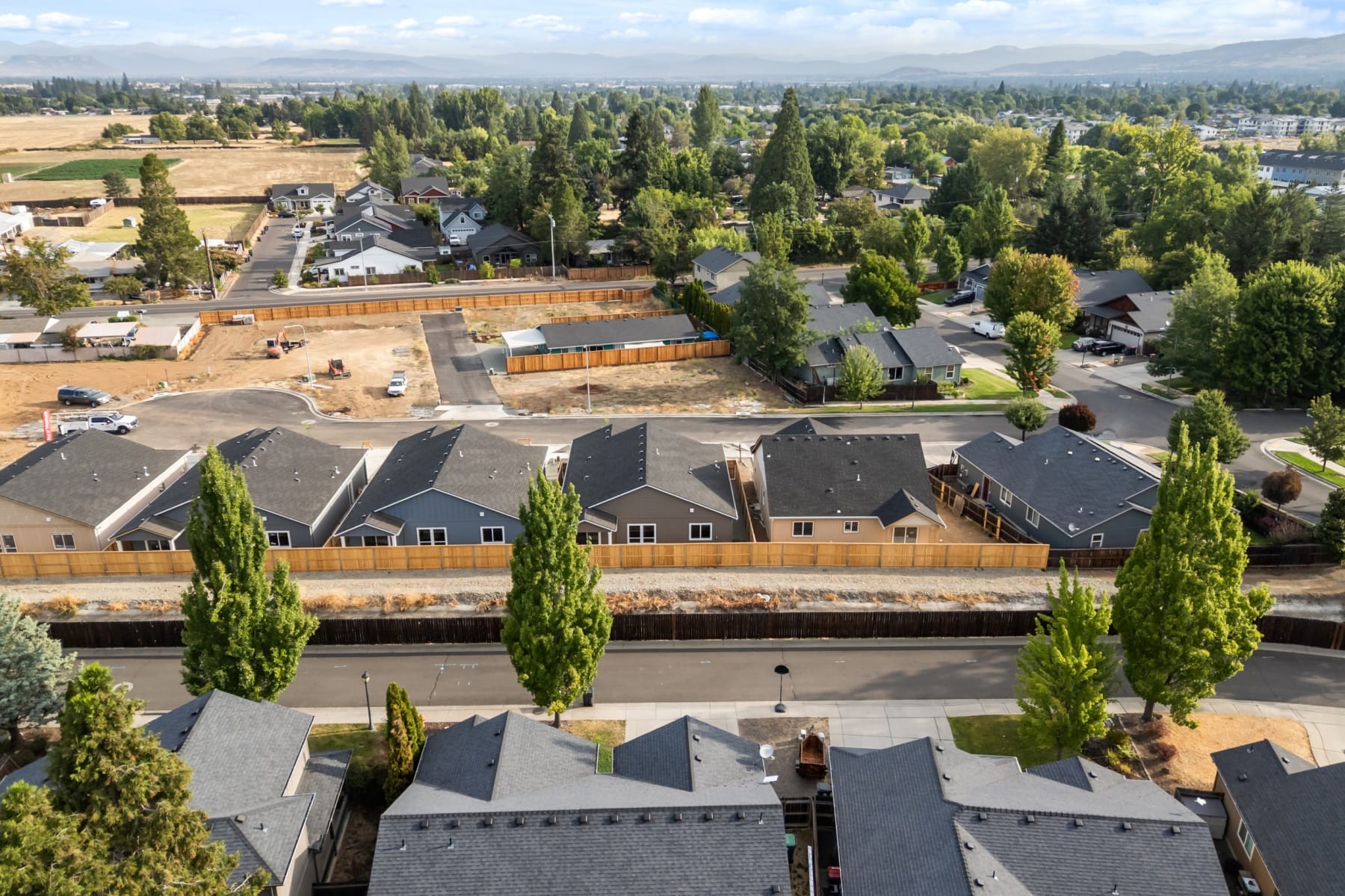  2217 Piazza Drive Medford, OR 97501 - 物件實景
