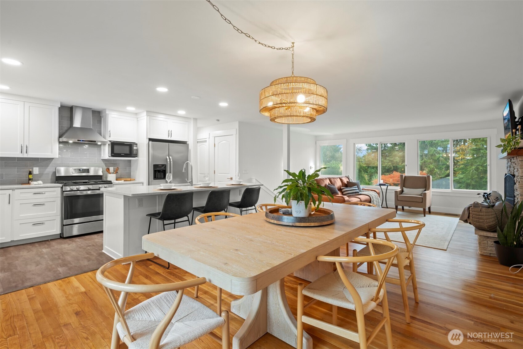 Des Moines, Washington, 98198, United States, 4 Bedrooms Bedrooms, ,2 BathroomsBathrooms,Residential,For Sale,1987867