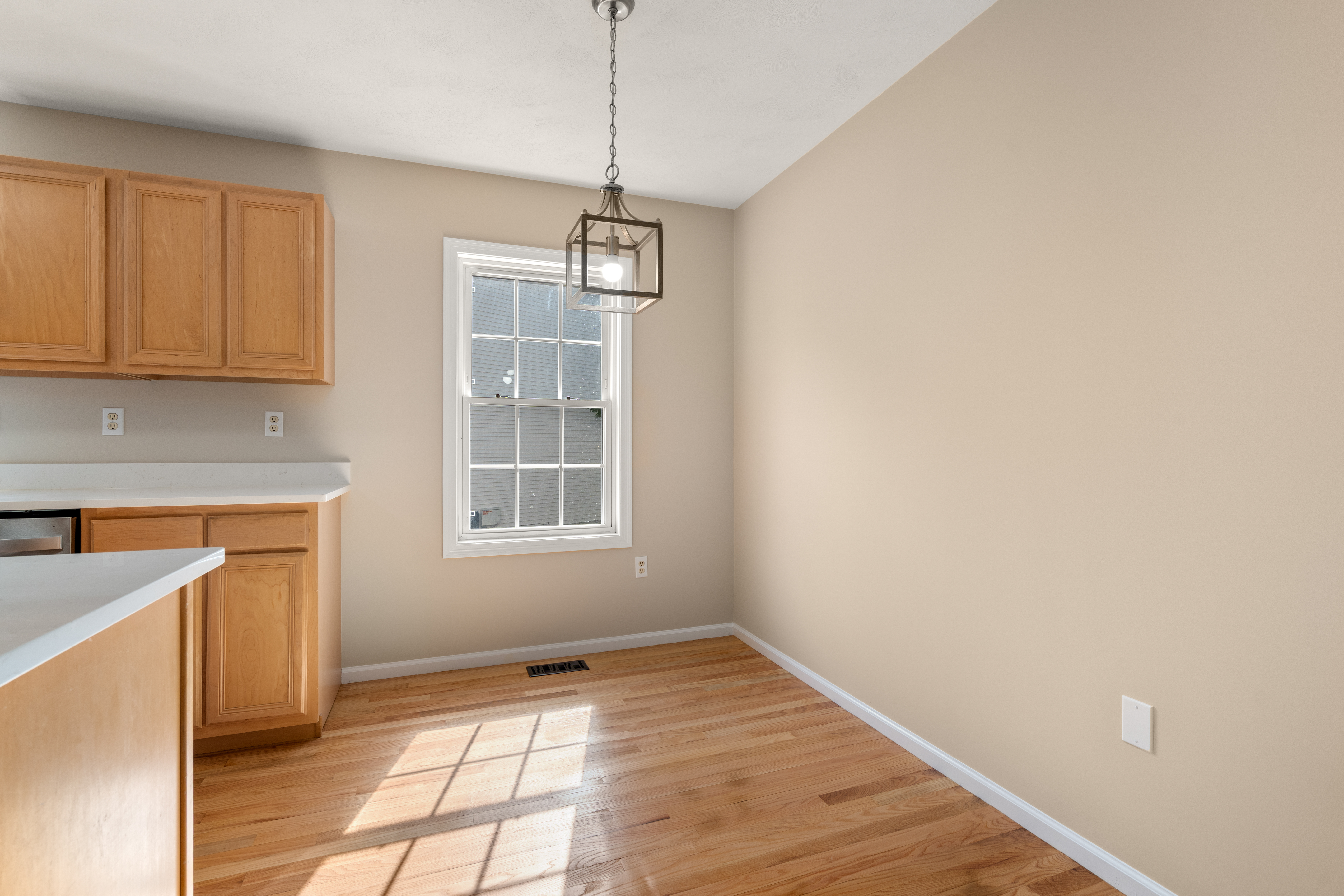  555 Main Street, Unit 6, Woburn, MA 01801 - 物件實景