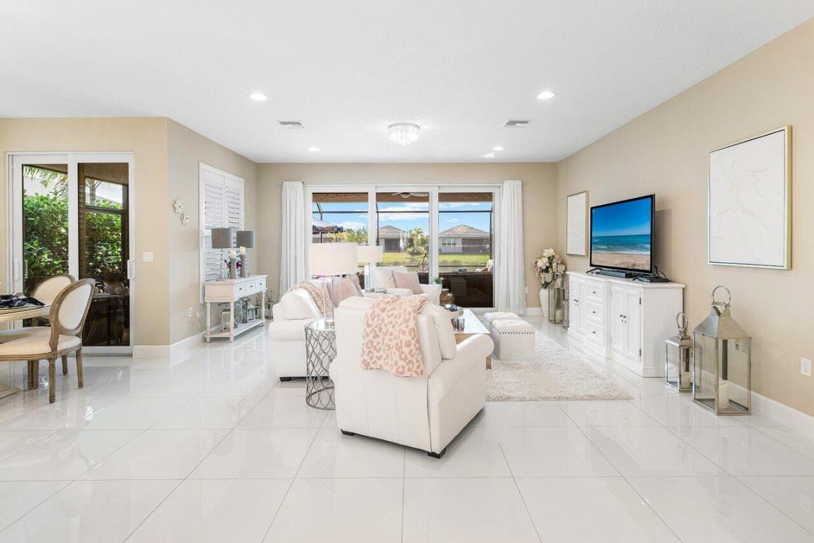 Port St Lucie, Florida, 34987, United States, 4 Bedrooms Bedrooms, ,3 BathroomsBathrooms,Residential,For Sale,2005369