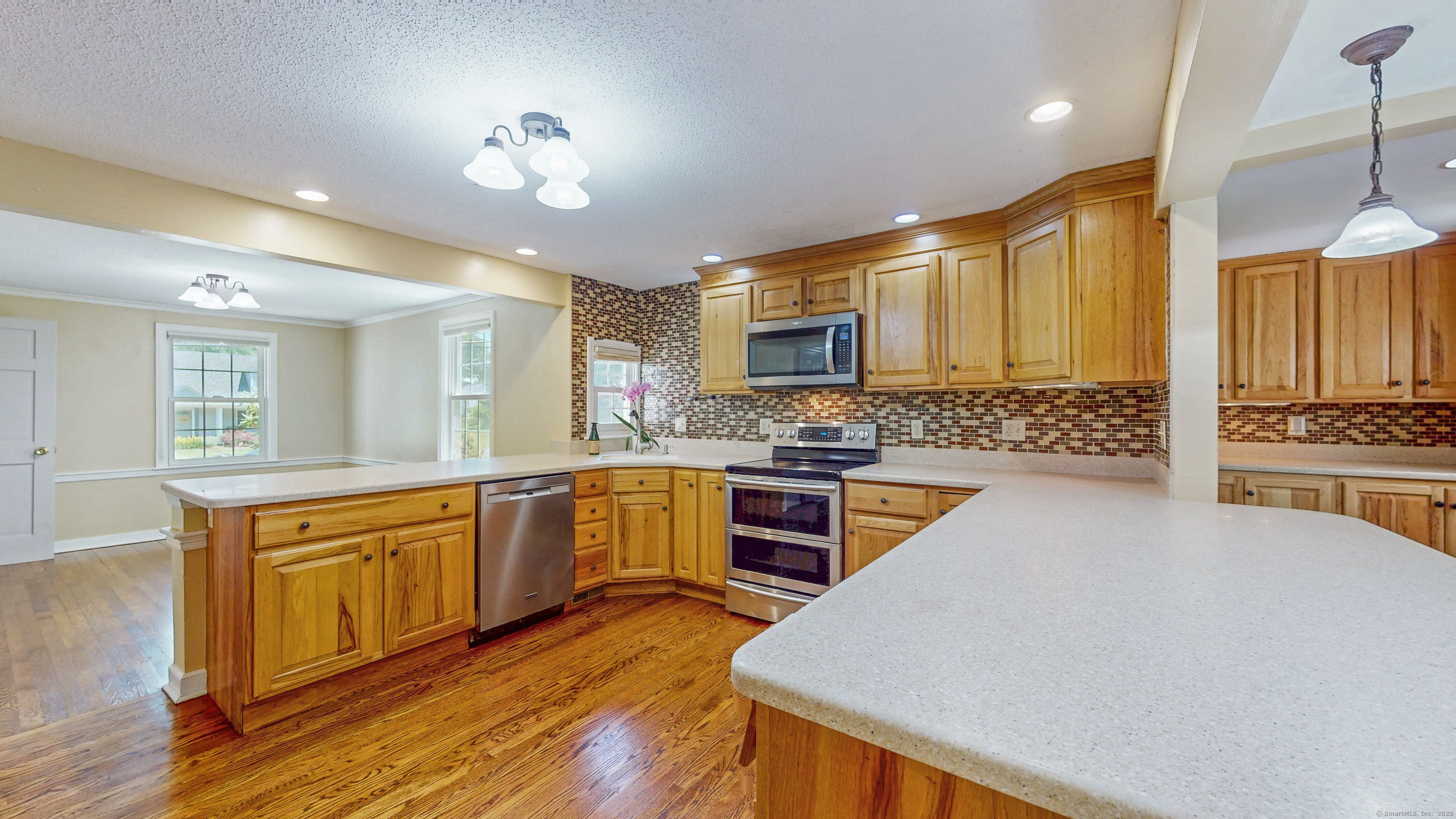 West Hartford, Connecticut, 06107, United States, 5 Bedrooms Bedrooms, ,3 BathroomsBathrooms,Residential,For Sale,1876446