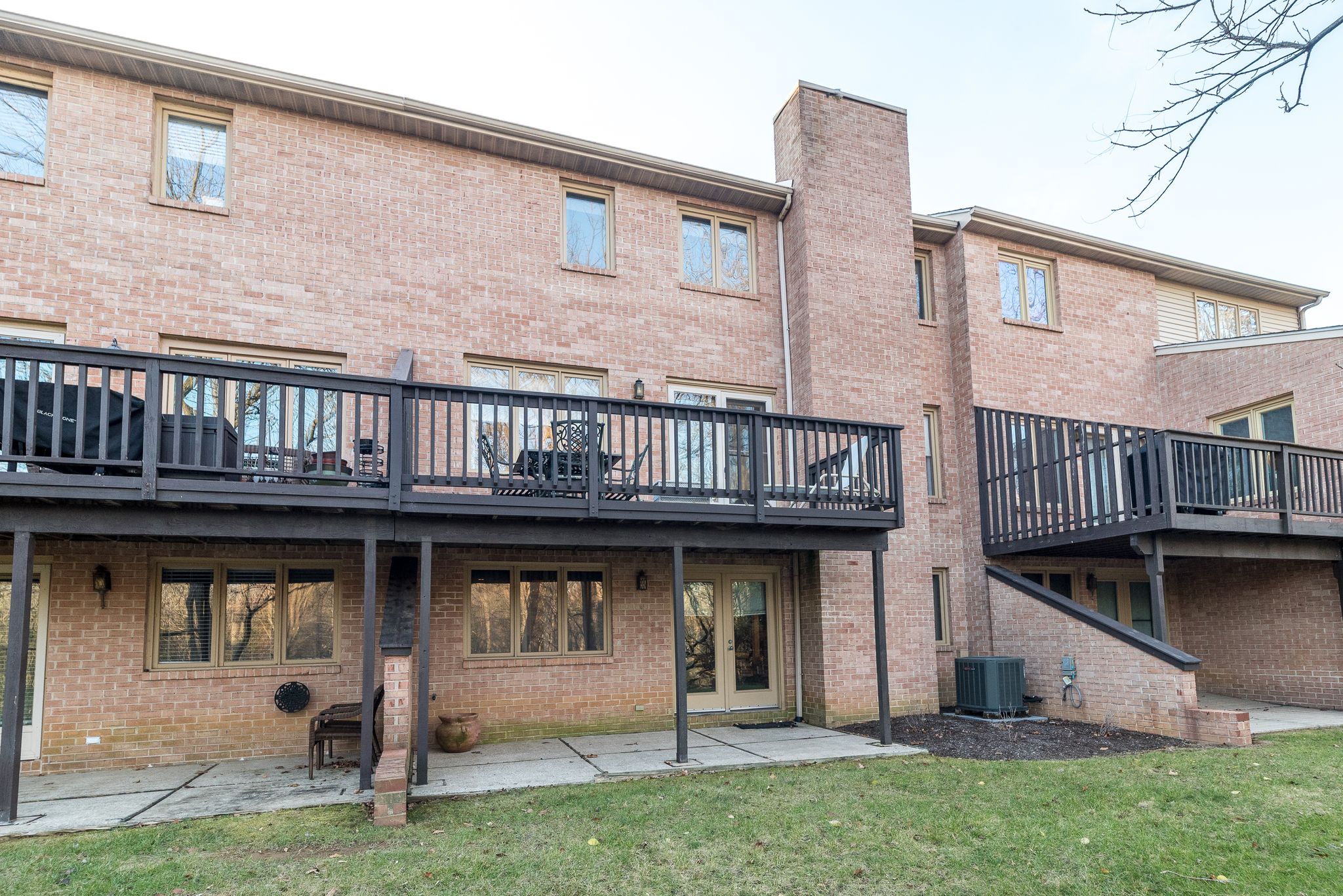 Chesterbrook, Pennsylvania, 19087, United States, 2 Bedrooms Bedrooms, ,3 BathroomsBathrooms,Residential,For Sale,1978885