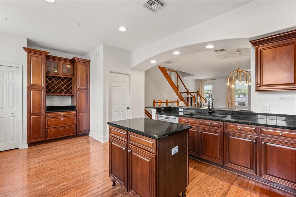 Orlando, Florida, 32814, United States, 4 Bedrooms Bedrooms, ,5 BathroomsBathrooms,Residential,For Sale,1901363