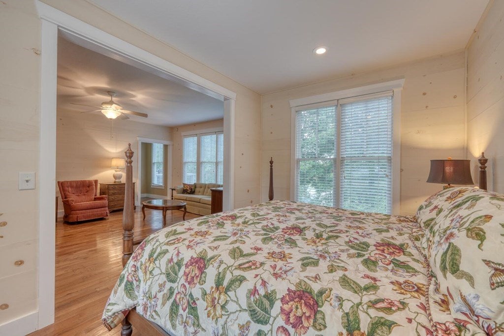 Blairsville, Georgia, 30512, United States, 5 Bedrooms Bedrooms, ,6 BathroomsBathrooms,Residential,For Sale,1901332