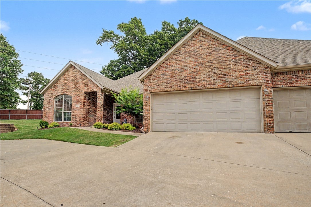Meadow View Dr, Fayetteville, AR 72703 #1