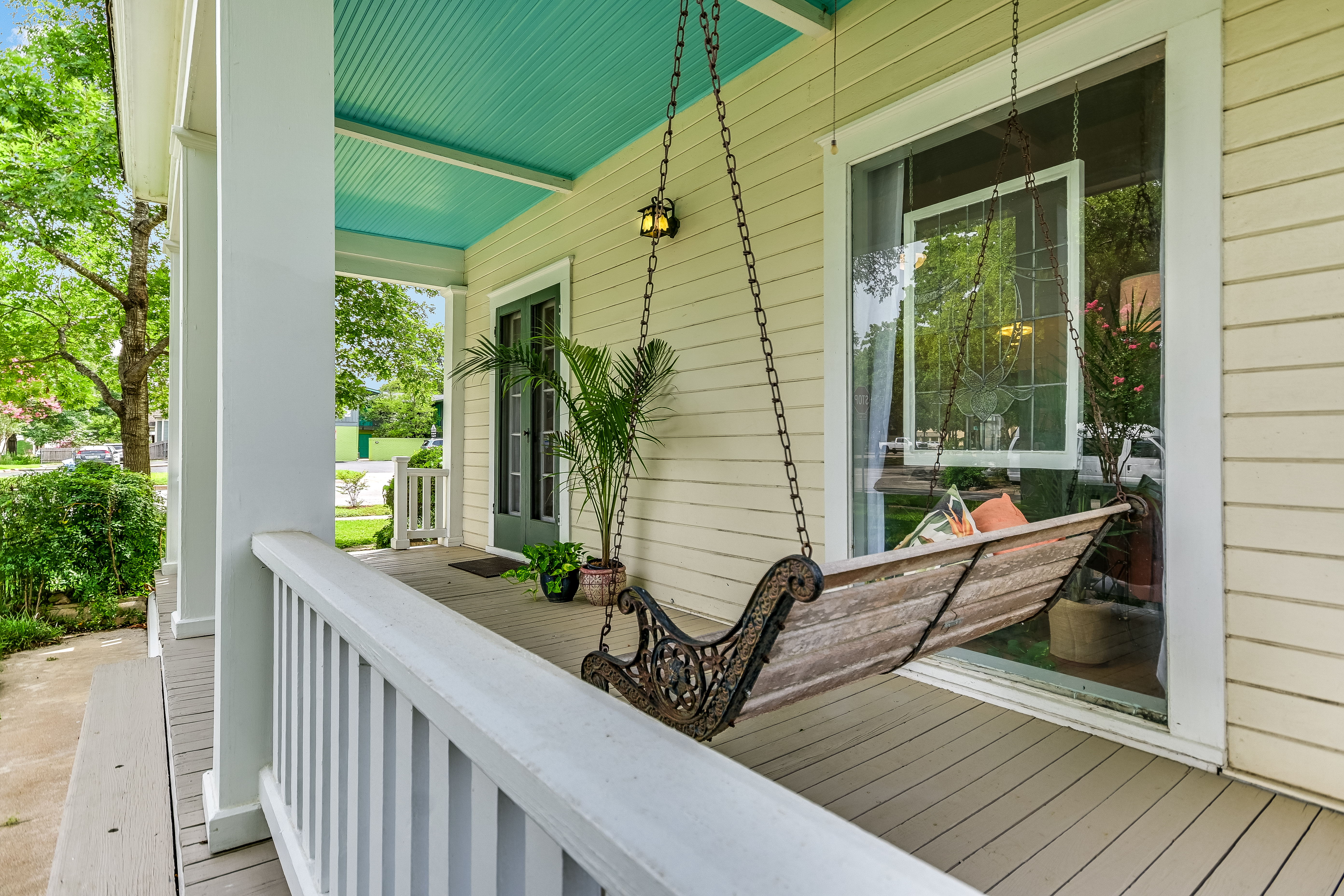  1922 Colonial Revival in Historic Hyde Park Neighborhood - 物件實景