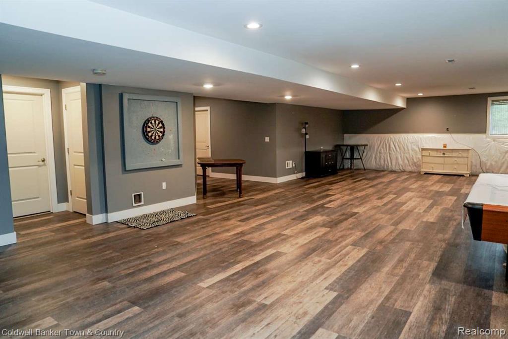 Brighton, Michigan, 48114, United States, 4 Bedrooms Bedrooms, ,5 BathroomsBathrooms,Residential,For Sale,1837893