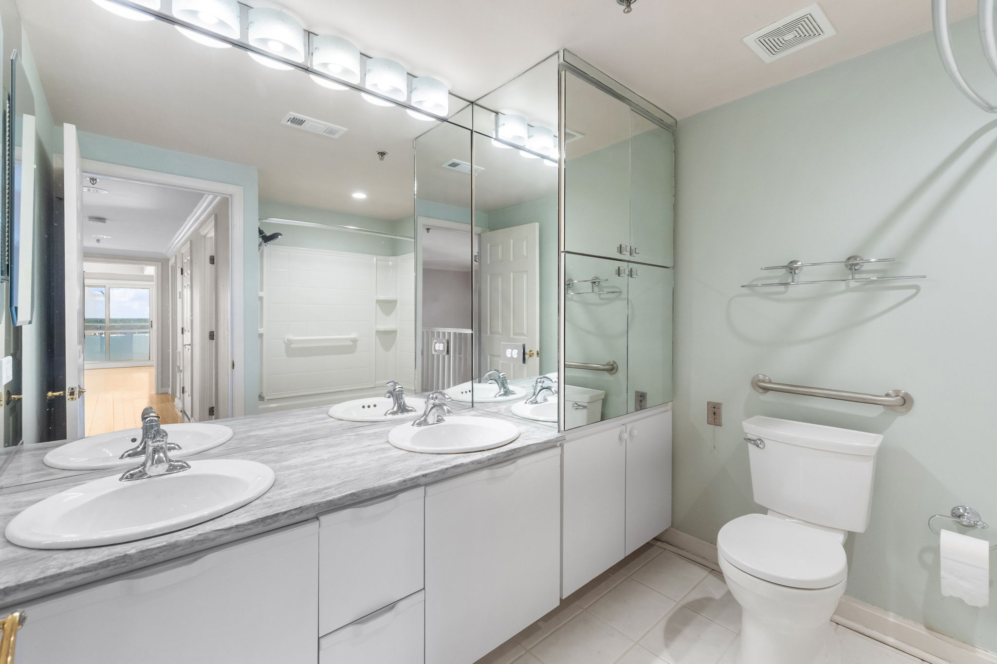 3556 Shore Drive, Virginia Beach, VA, 23455 - 物件實景