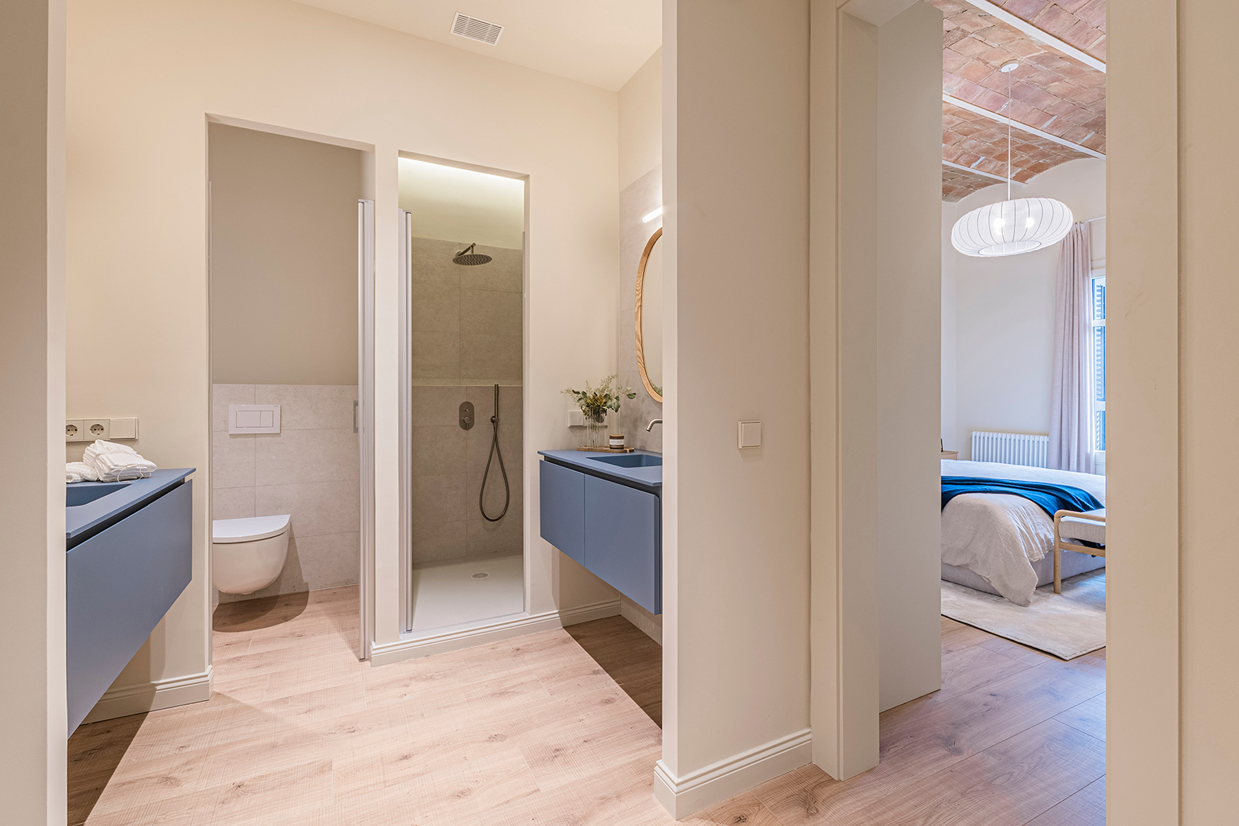  Renovated flat in historic building - L