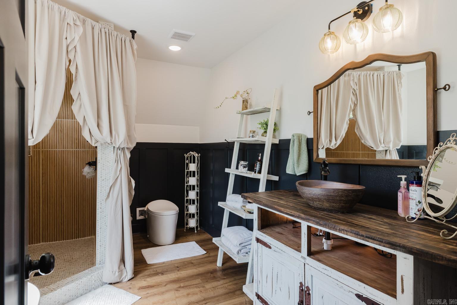 Hot Springs Village, Arkansas, 71909, United States, 3 Bedrooms Bedrooms, ,4 BathroomsBathrooms,Residential,For Sale,1926085