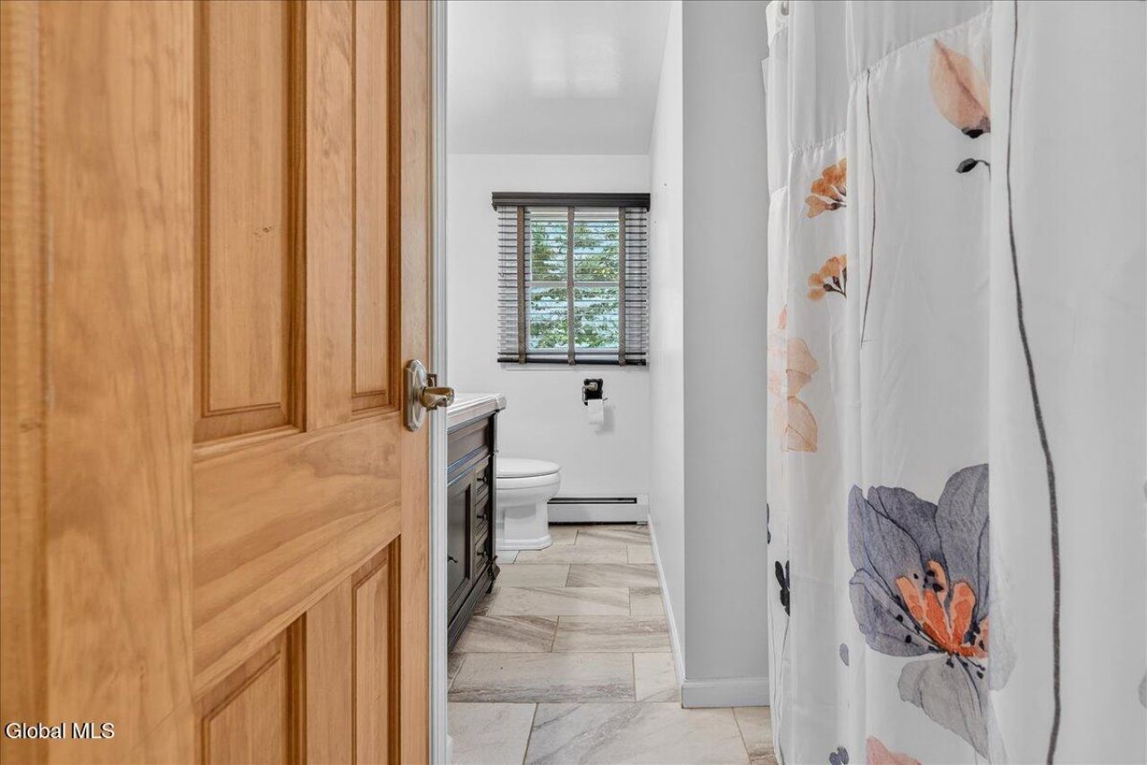 Clifton Park, New York, 12065, United States, 4 Bedrooms Bedrooms, ,3 BathroomsBathrooms,Residential,For Sale,1968691