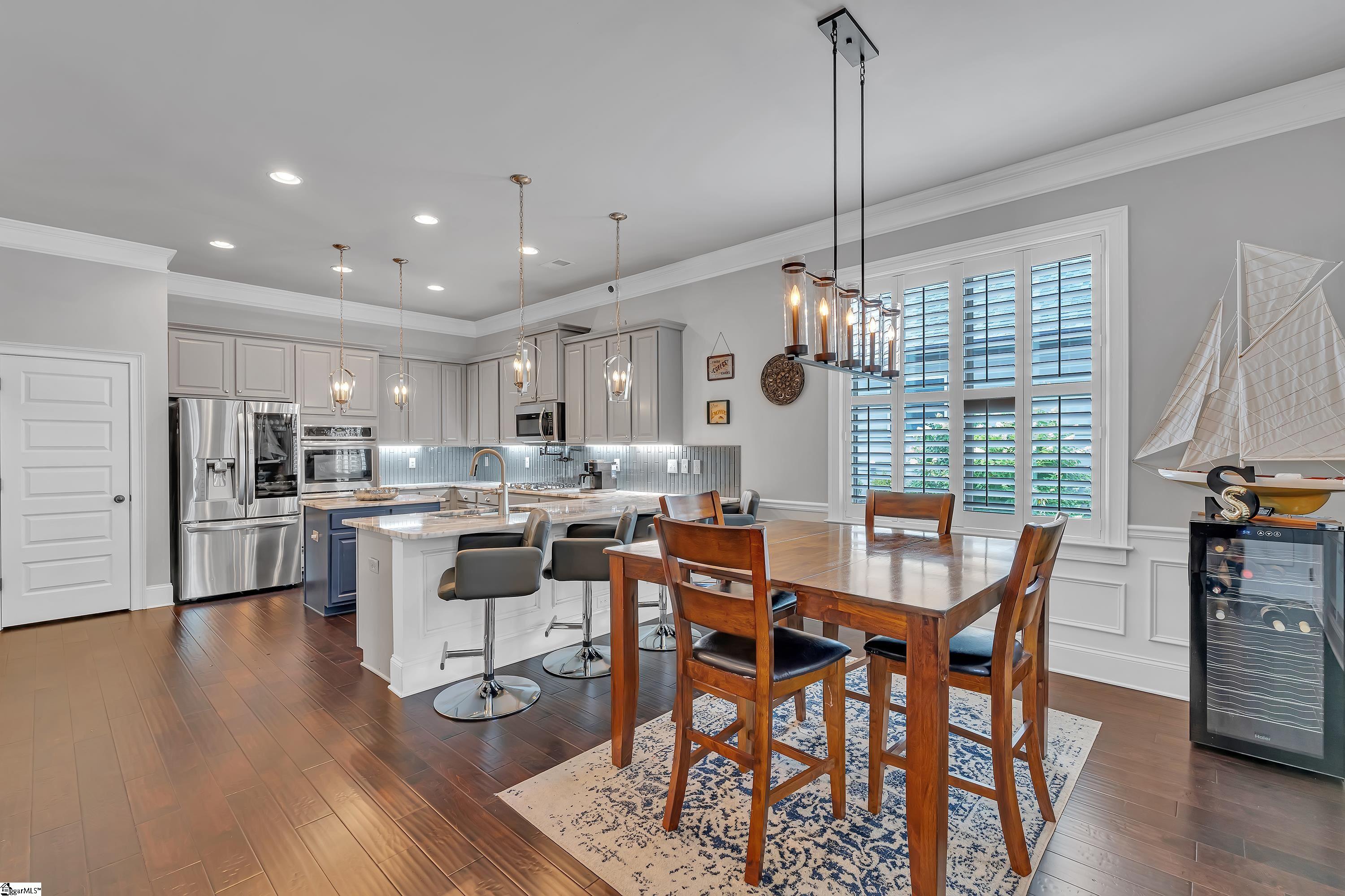 Simpsonville, South Carolina, 29681, United States, 5 Bedrooms Bedrooms, ,4 BathroomsBathrooms,Residential,For Sale,1885438