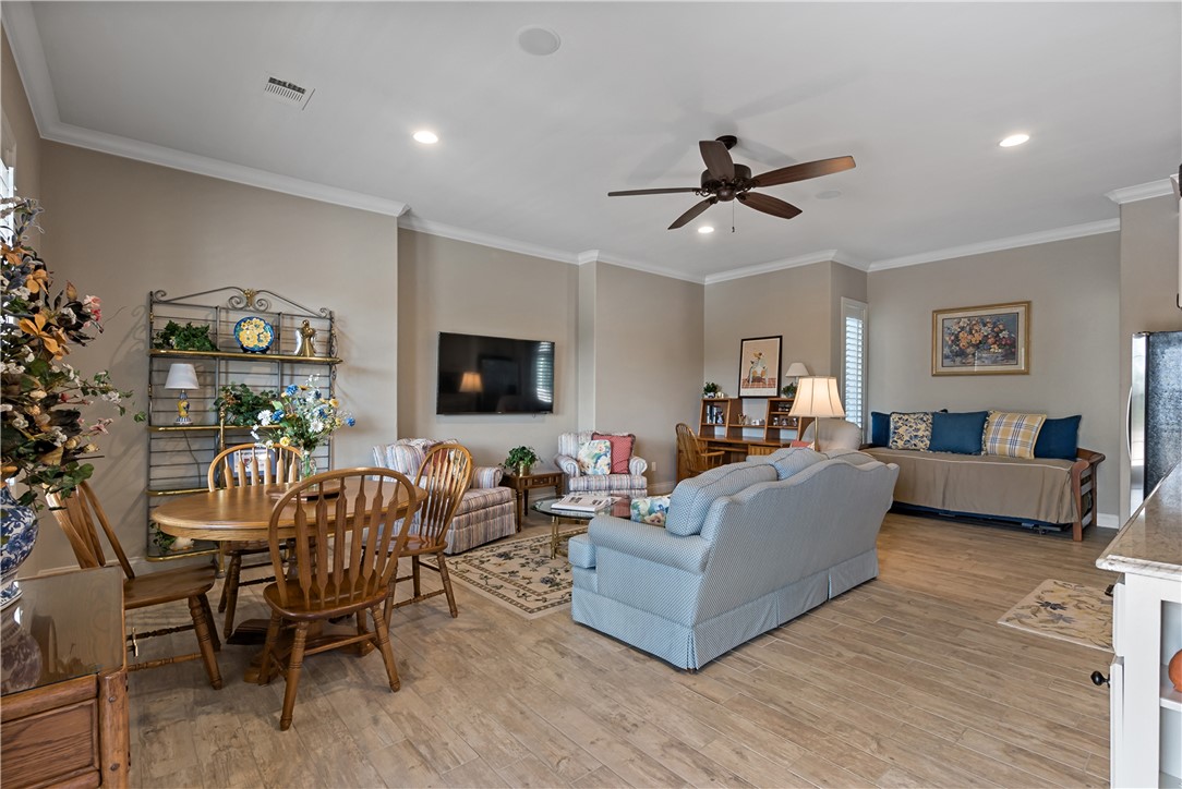 College Station, Texas, 77845, United States, 6 Bedrooms Bedrooms, ,7 BathroomsBathrooms,Residential,For Sale,1794903