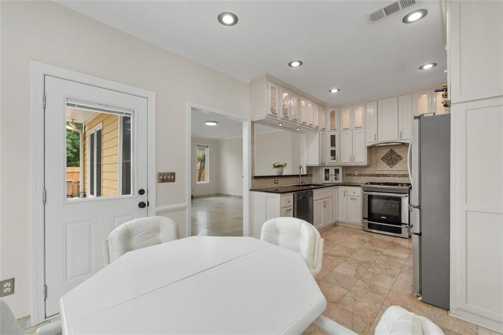 Johns Creek, Georgia, 30022, United States, 4 Bedrooms Bedrooms, ,3 BathroomsBathrooms,Residential,For Sale,1856403