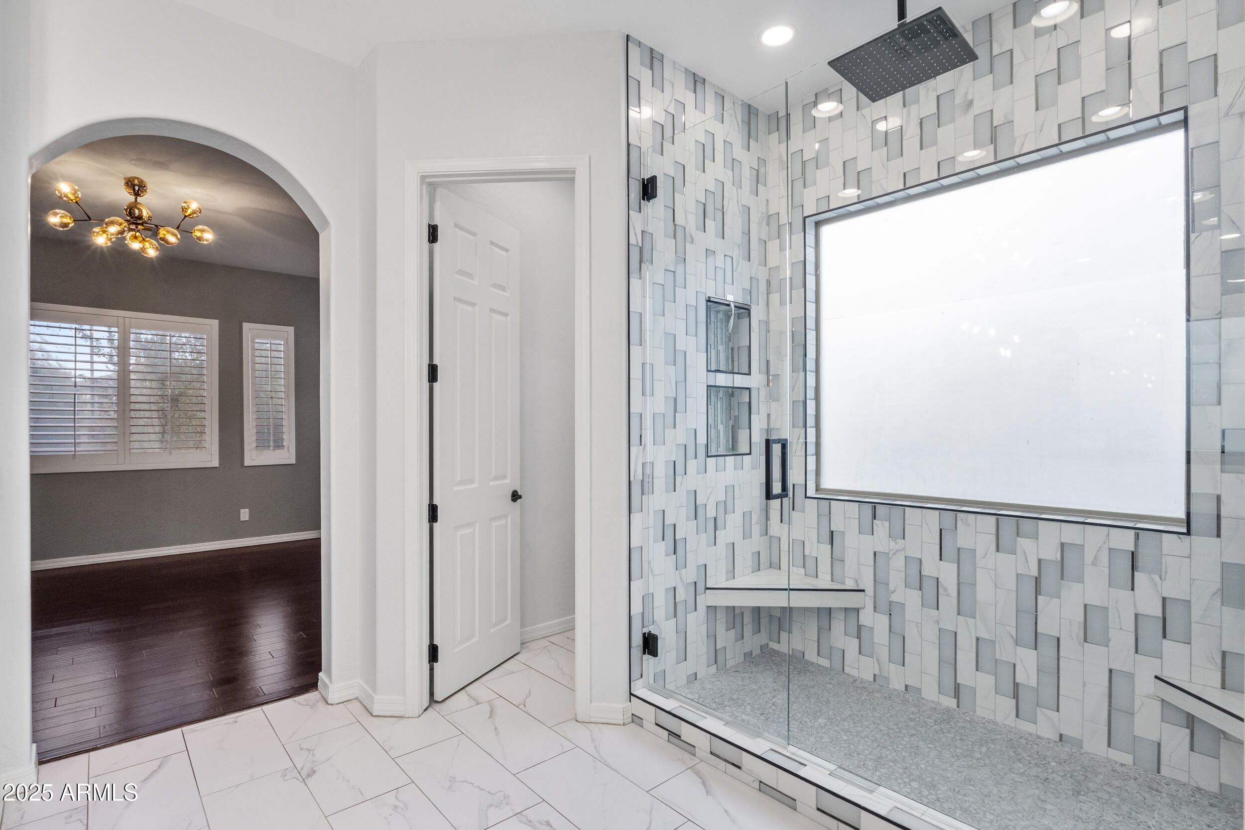 Phoenix, Arizona, 85050, United States, 5 Bedrooms Bedrooms, ,Residential,For Sale,1949706