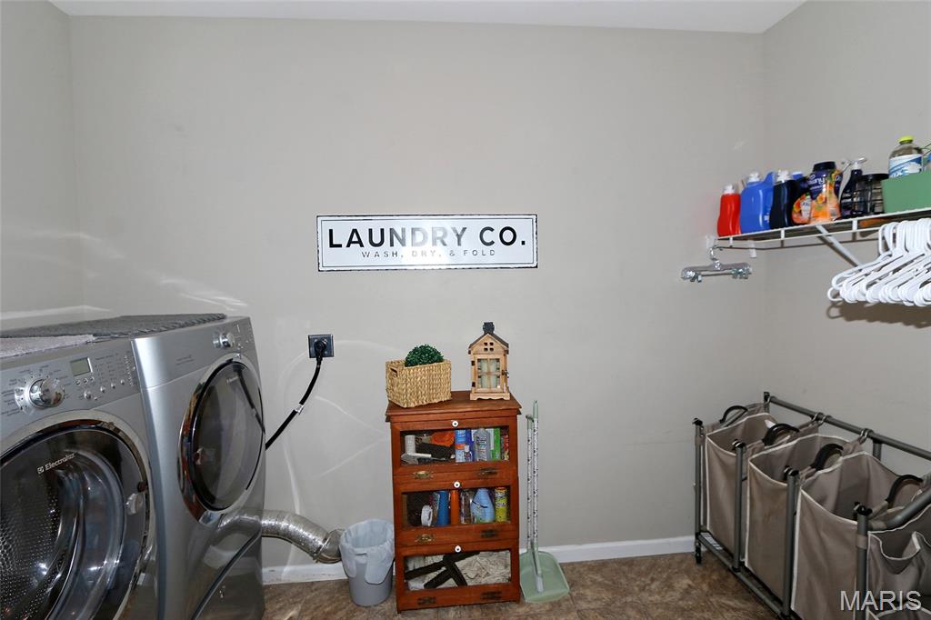 Wentzville, Missouri, 63385, United States, 3 Bedrooms Bedrooms, ,3 BathroomsBathrooms,Residential,For Sale,1958950