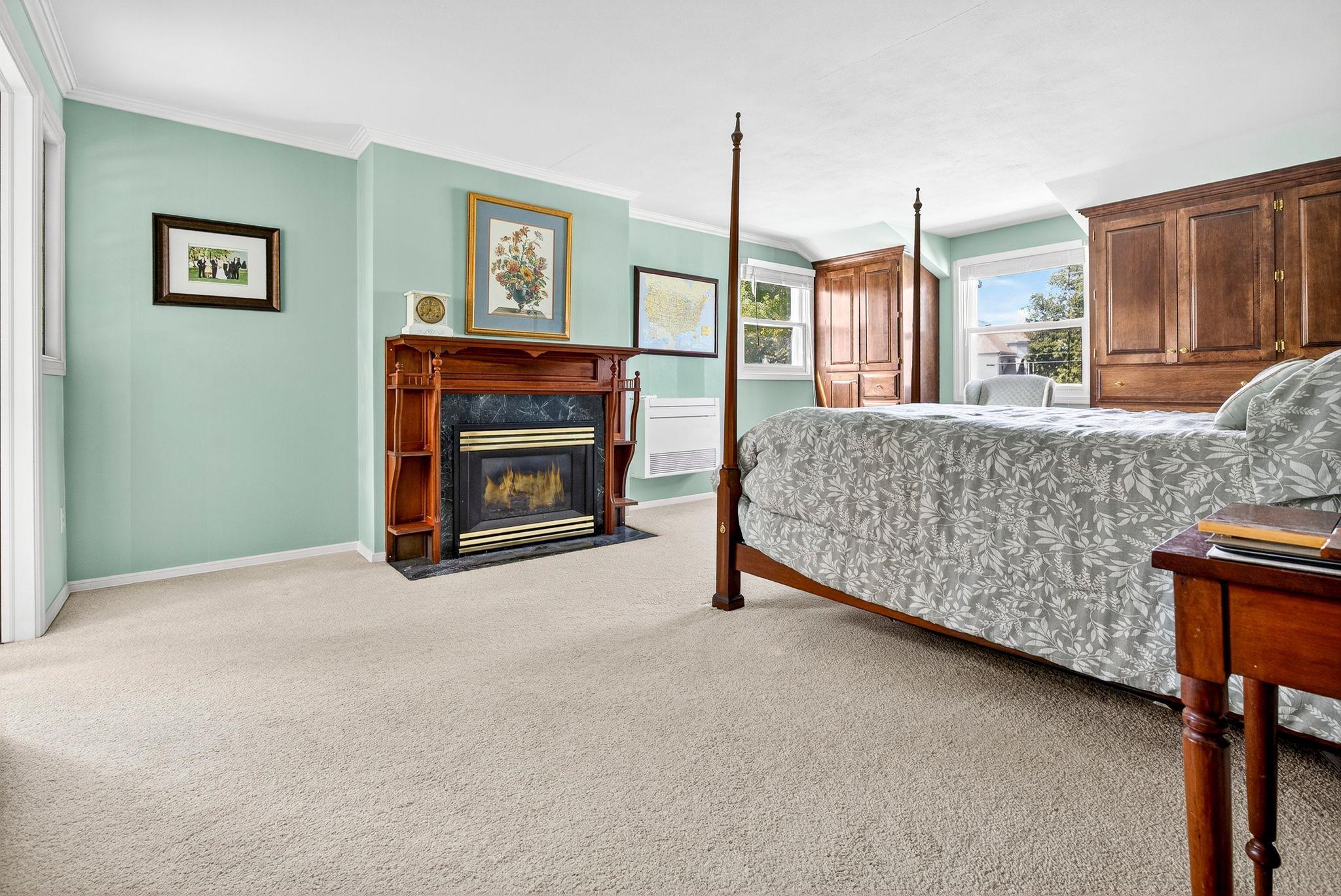 Hortonville, Wisconsin, 54944-9435, United States, 5 Bedrooms Bedrooms, ,4 BathroomsBathrooms,Residential,For Sale,1977478