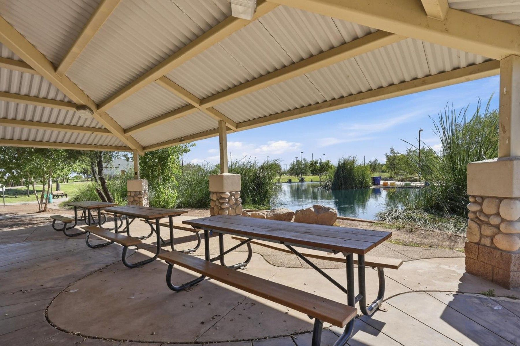  2266 E Willis Rd  Gilbert, AZ - 物件實景