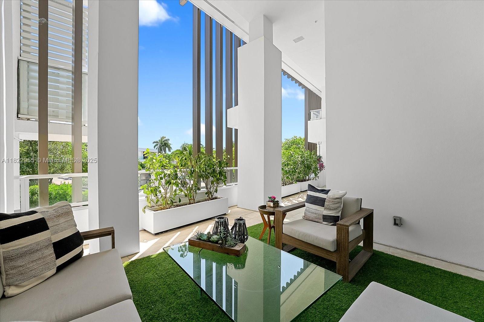 Miami Beach, Florida, 33140, United States, 4 Bedrooms Bedrooms, ,5 BathroomsBathrooms,Residential,For Sale,1949719