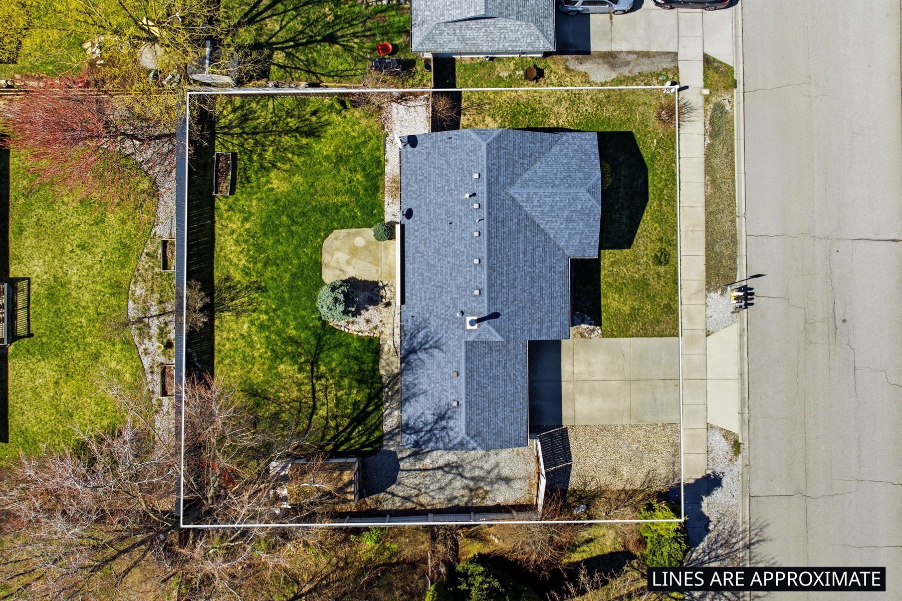  Single-Level Living with Key Updates - 物件實景