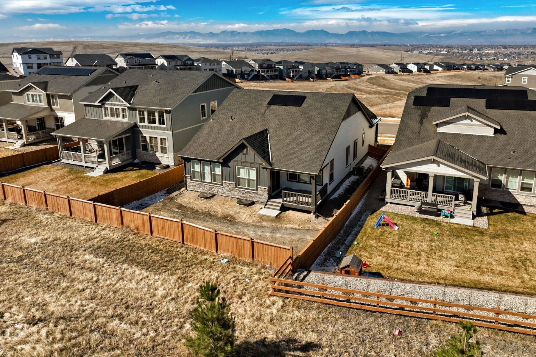  Single-level living, new construction, and sweeping Front Range views - 物件實景